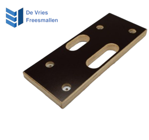 Magneet sluitplaat freesmal 73mm x 22mm